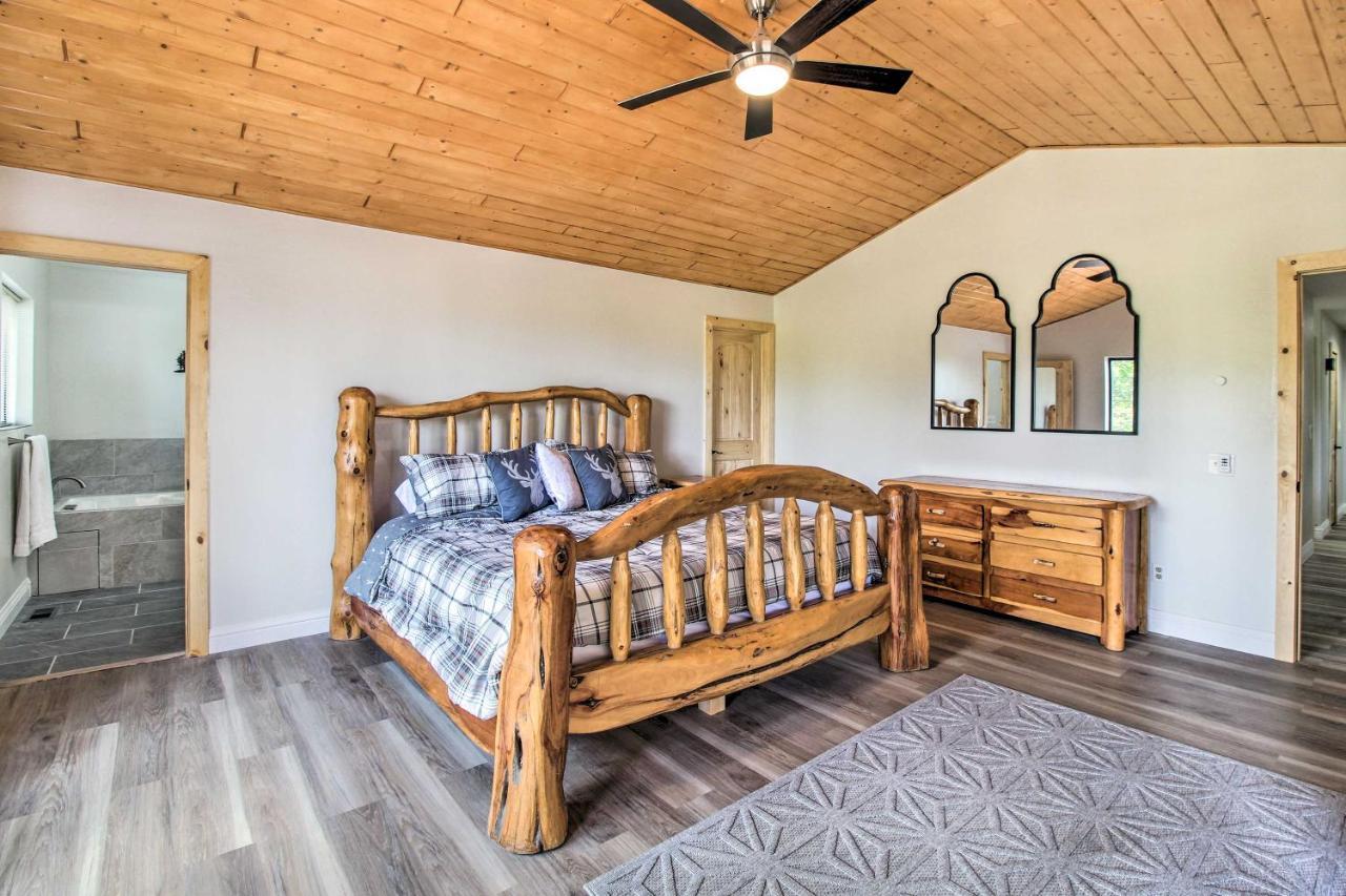 Pinetop Creekside Cabin Secret Game Room! Exterior foto